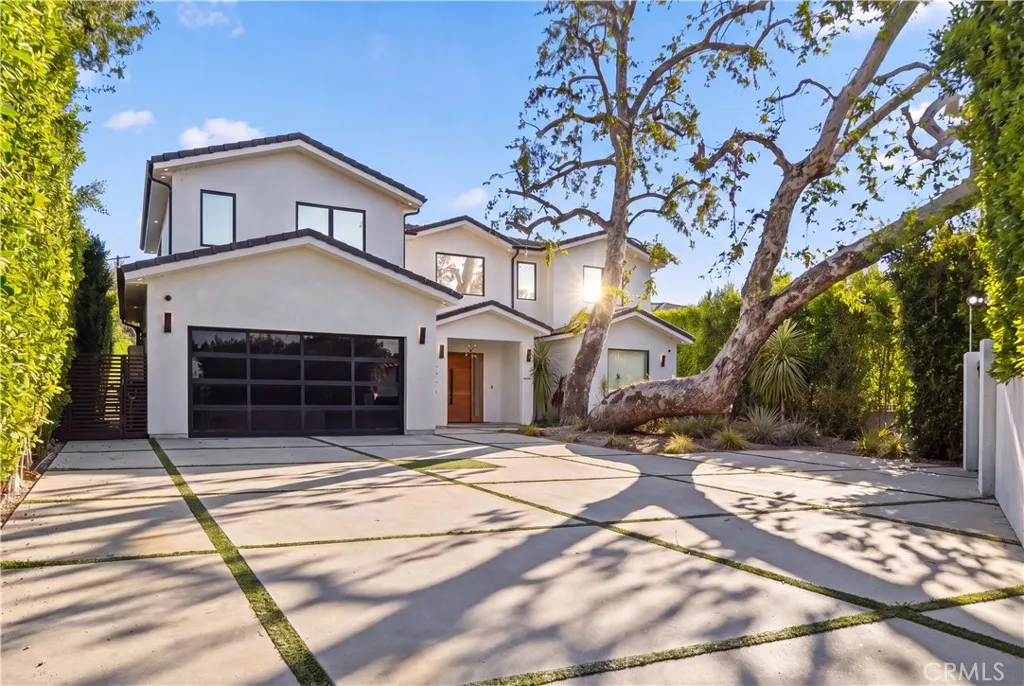 Woodland Hills, CA 91367