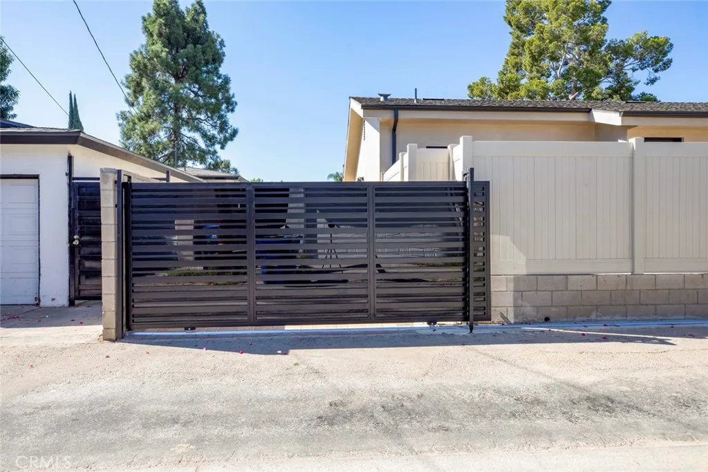 Granada Hills, CA 91344