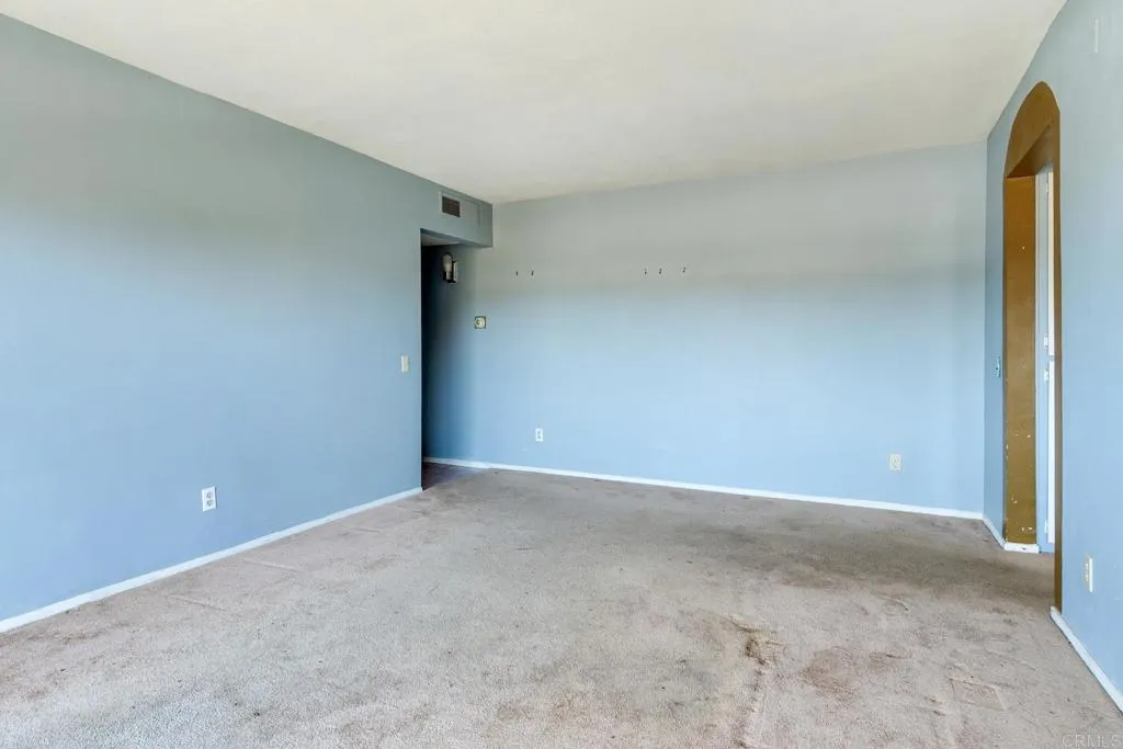 https://cdn.realtyfeed.com/cdn/127/307065993/3118f47890565f691b16edcb4a01af93.webp
