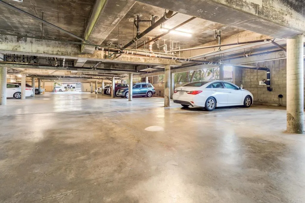 https://cdn.realtyfeed.com/cdn/127/307065993/6200aab40153432e3238b8a0a925599f.webp