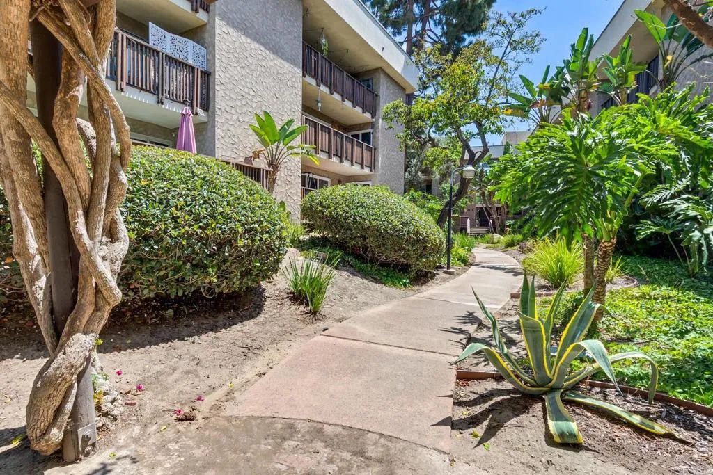 https://cdn.realtyfeed.com/cdn/127/307065993/9cb5d3a400405bcd31f66d6bdd1b0d3b.webp