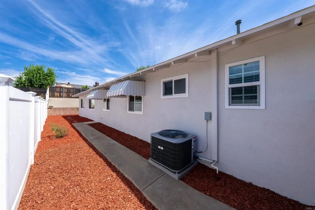 https://cdn.realtyfeed.com/cdn/127/307066008/05e7d7bfc58b833427151b34a6a5e28d.webp