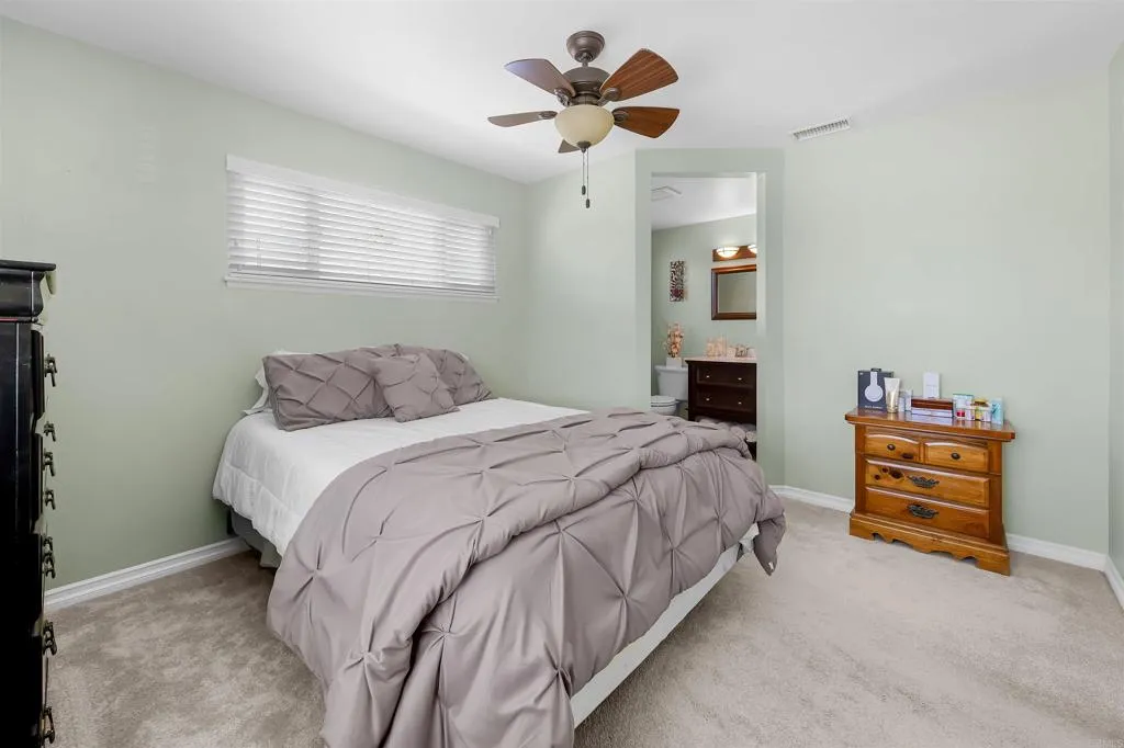 https://cdn.realtyfeed.com/cdn/127/307066008/b93939e9a8d40b1176f22a79ba18c1b8.webp