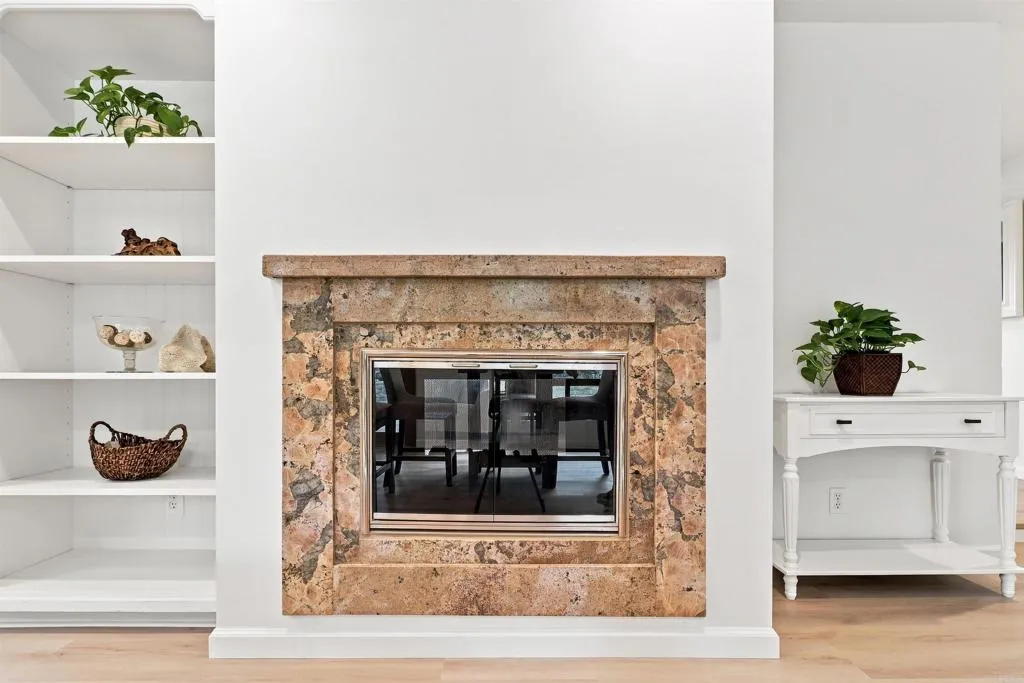 https://cdn.realtyfeed.com/cdn/127/307066012/30a9d5a551dde3cd4c08134c4df246b8.webp
