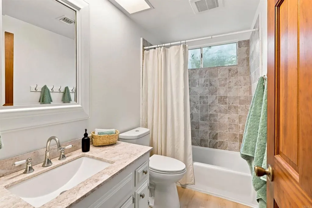 https://cdn.realtyfeed.com/cdn/127/307066012/6bc0512e6ab3df8a2ecd608cf1820d26.webp