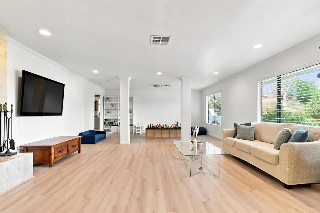 3056 Overhill Drive, Vista, CA 92084 - Photo 4 of 45, Vista, CA