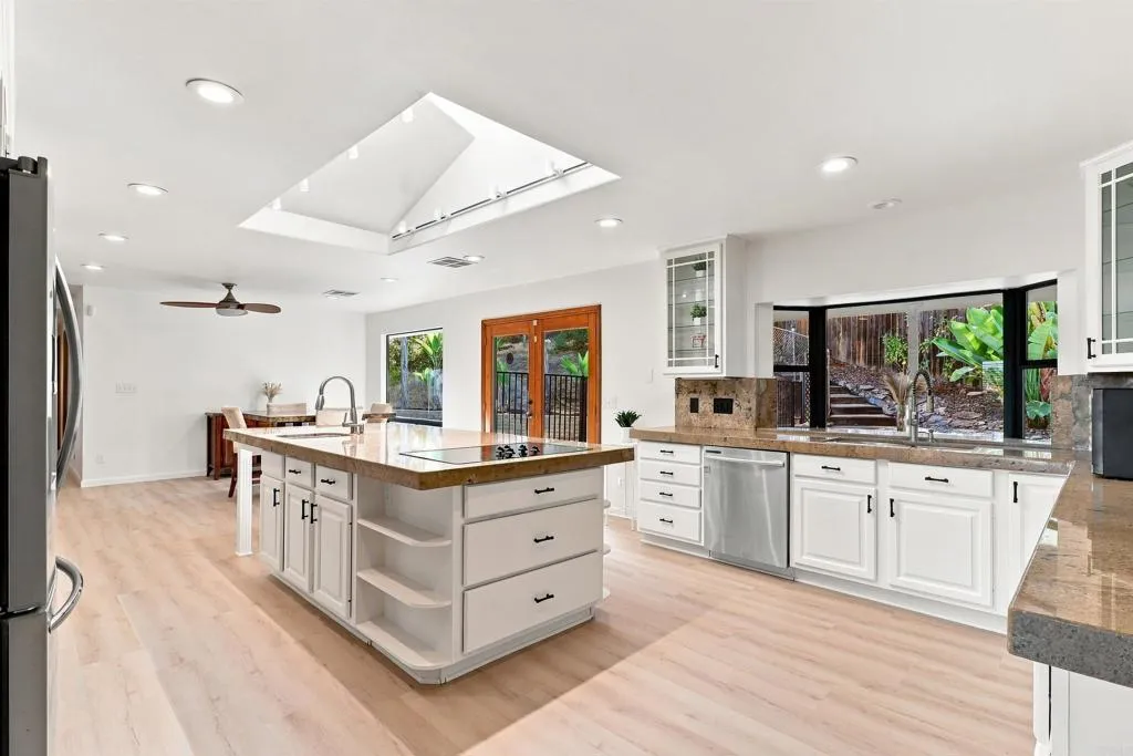 https://cdn.realtyfeed.com/cdn/127/307066012/b5fd71152122040b8522f4e3f108ad2f.webp