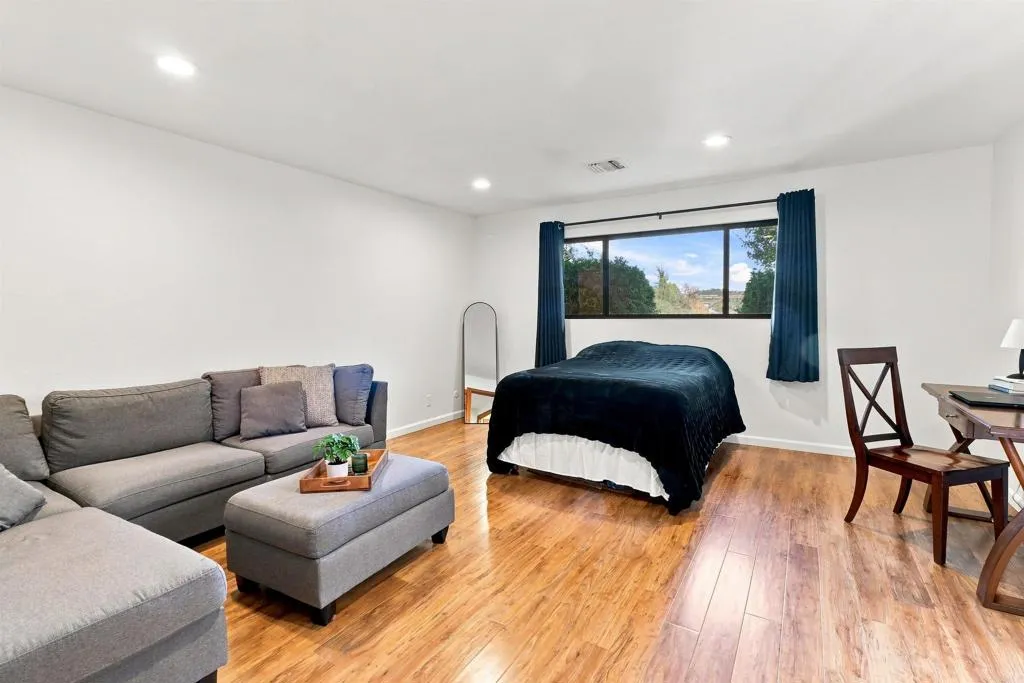 https://cdn.realtyfeed.com/cdn/127/307066012/f751b22200cd1e238140bb5917a596bb.webp