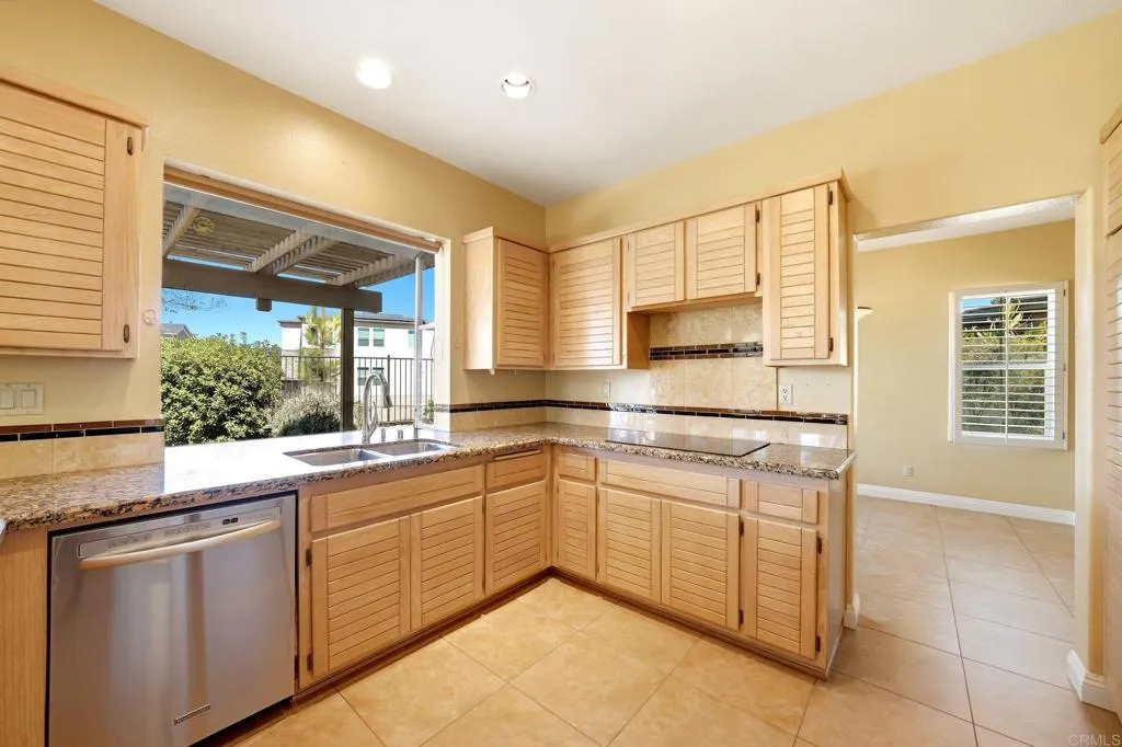 https://cdn.realtyfeed.com/cdn/127/307066019/1233edc04c38bfb889182e40b1d31b60.webp