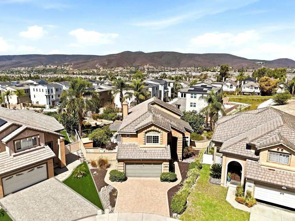 https://cdn.realtyfeed.com/cdn/127/307066019/56e3aec8745fbd0044f2ea7ad0de6e70.webp
