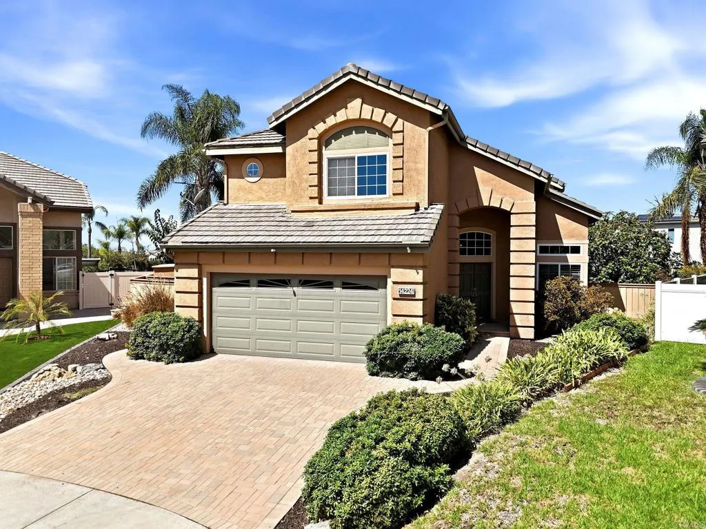 https://cdn.realtyfeed.com/cdn/127/307066019/6369aadd8b30c27d144210bee6cfbe5d.webp