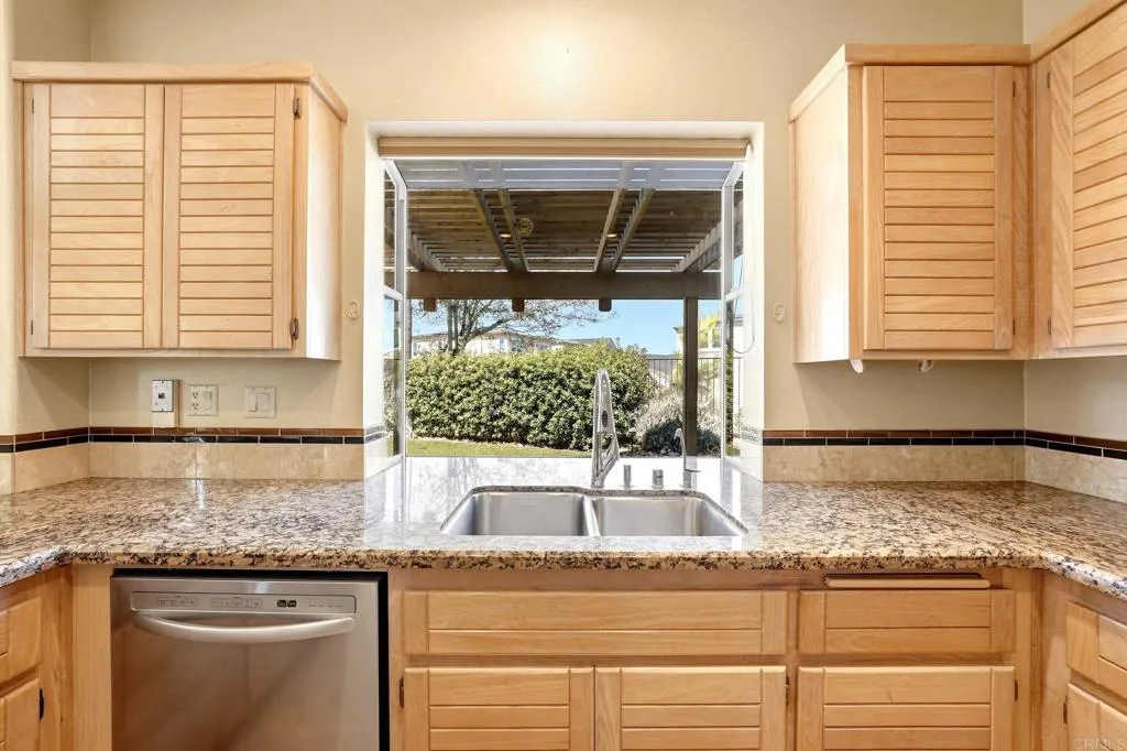 https://cdn.realtyfeed.com/cdn/127/307066019/808ecffb72006703024cb729cc2a9a20.webp