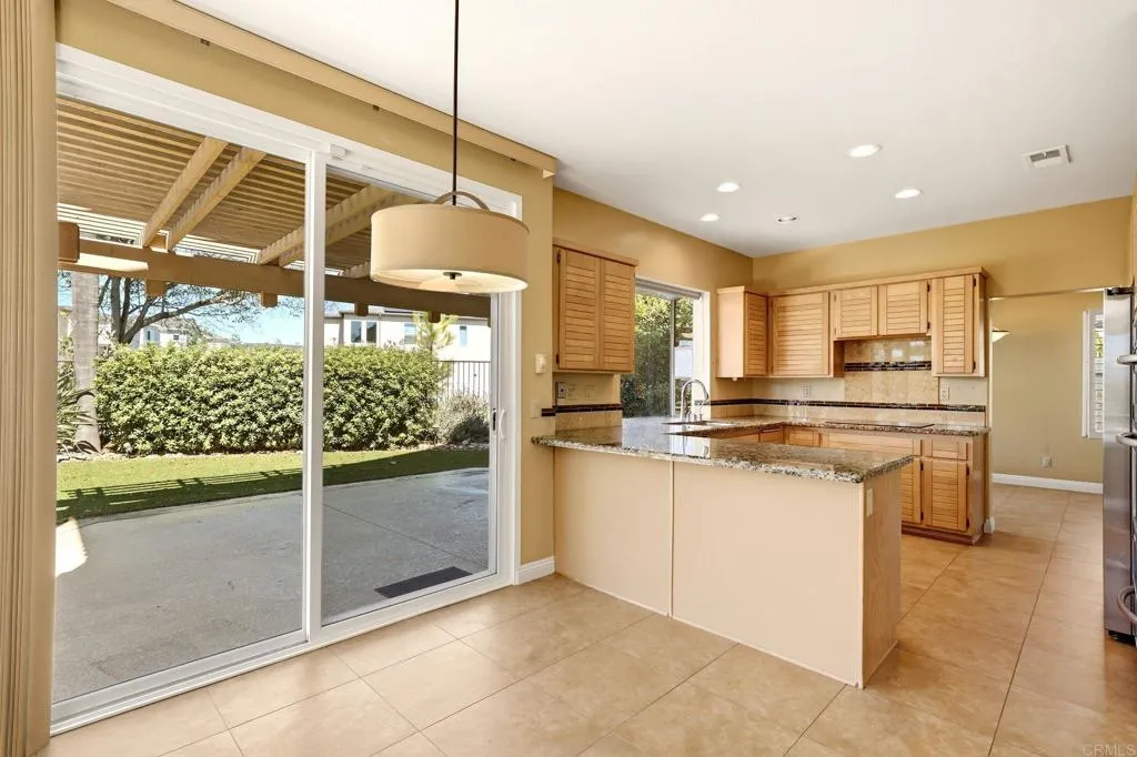 https://cdn.realtyfeed.com/cdn/127/307066019/acfb416d43949c74f3376cebf0de2a44.webp