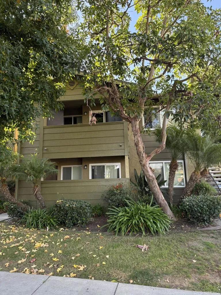 190 Avenida Descanso Unit A, Oceanside, CA 92057 - Main photo, Oceanside, CA