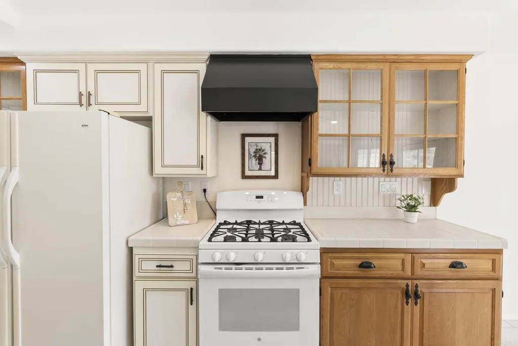 https://cdn.realtyfeed.com/cdn/127/307066142/10fe1d71b140d442bce9aa7a6a6d1138.webp