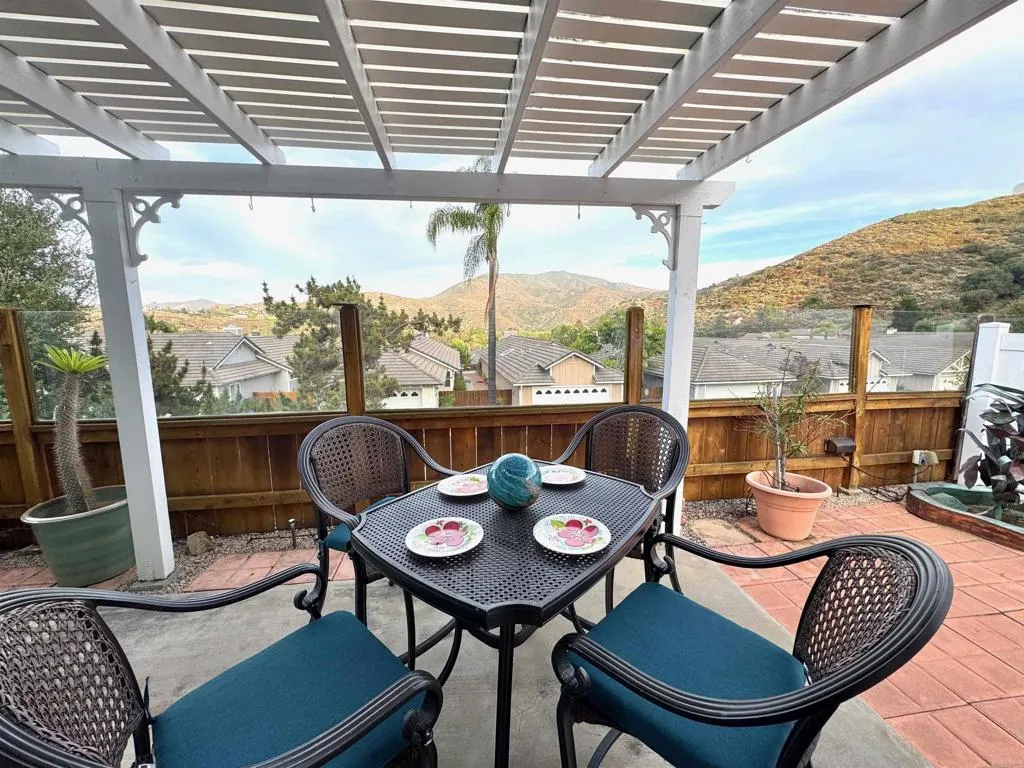 https://cdn.realtyfeed.com/cdn/127/307066142/8d30d191046992be9aa99a0f90c64be6.webp