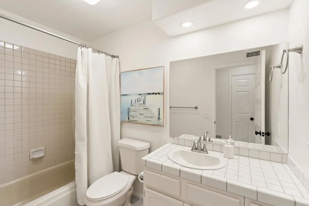 https://cdn.realtyfeed.com/cdn/127/307066142/e11a1ce864f234eaca1c6d5c4841caae.webp