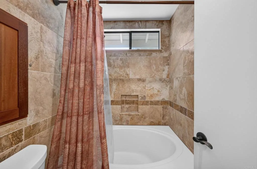 https://cdn.realtyfeed.com/cdn/127/307066155/4d63891be29913e5269055e206a2a54c.webp