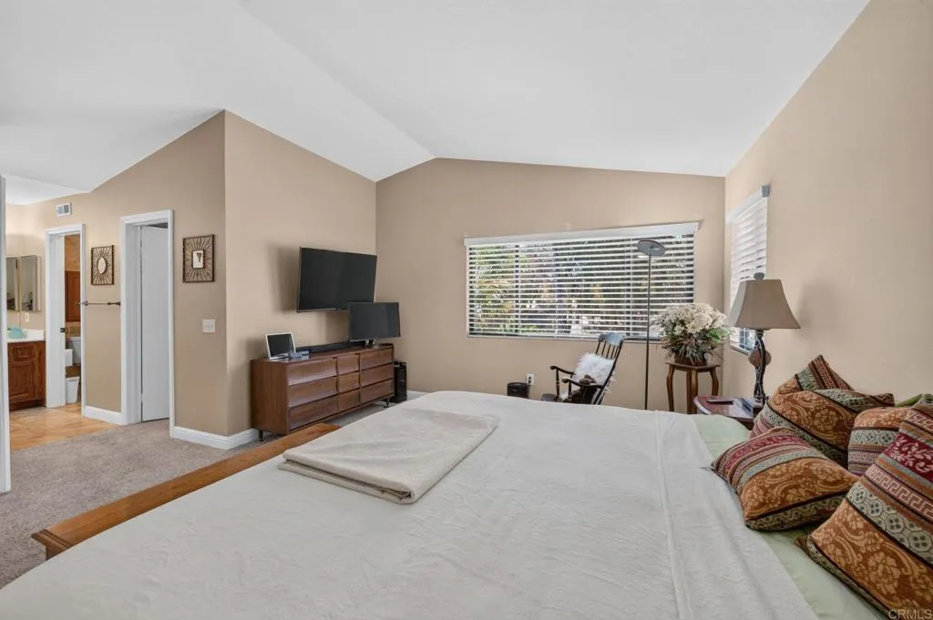 https://cdn.realtyfeed.com/cdn/127/307066155/4fc0a47fcd99cfa0430f43e0cc5934f0.webp