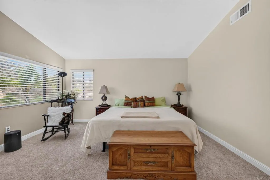 https://cdn.realtyfeed.com/cdn/127/307066155/e8525a6719ef6ec60f72800998c6976b.webp