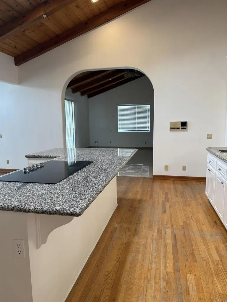 1555 Willow Glen Dr., El Cajon, CA 92019 - Photo 4 of 15, El Cajon, CA
