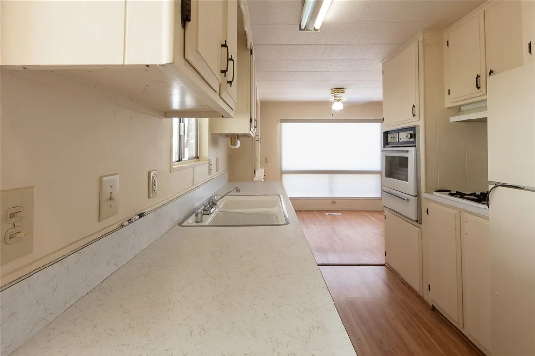 https://cdn.realtyfeed.com/cdn/127/307066176/2fd637a1567f24d6589eda853c2fbb25.webp