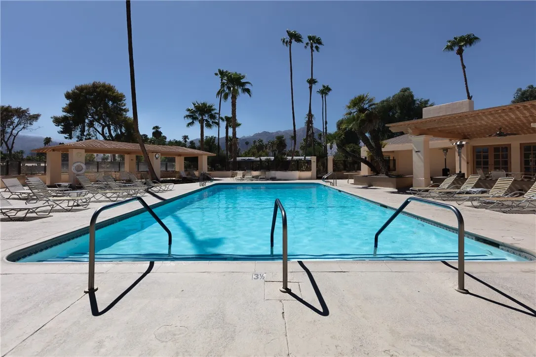 https://cdn.realtyfeed.com/cdn/127/307066176/9211e81f429b83cf4cf8702f3fbde3c6.webp