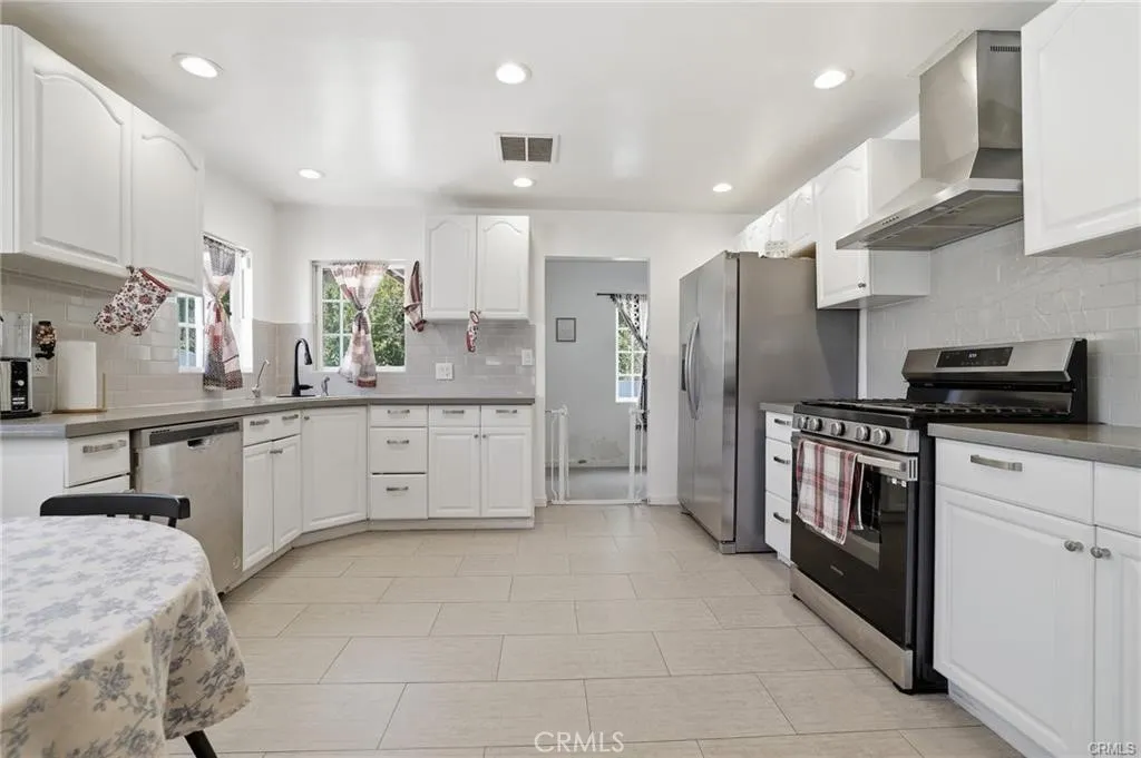 Canyon Country, CA 91351