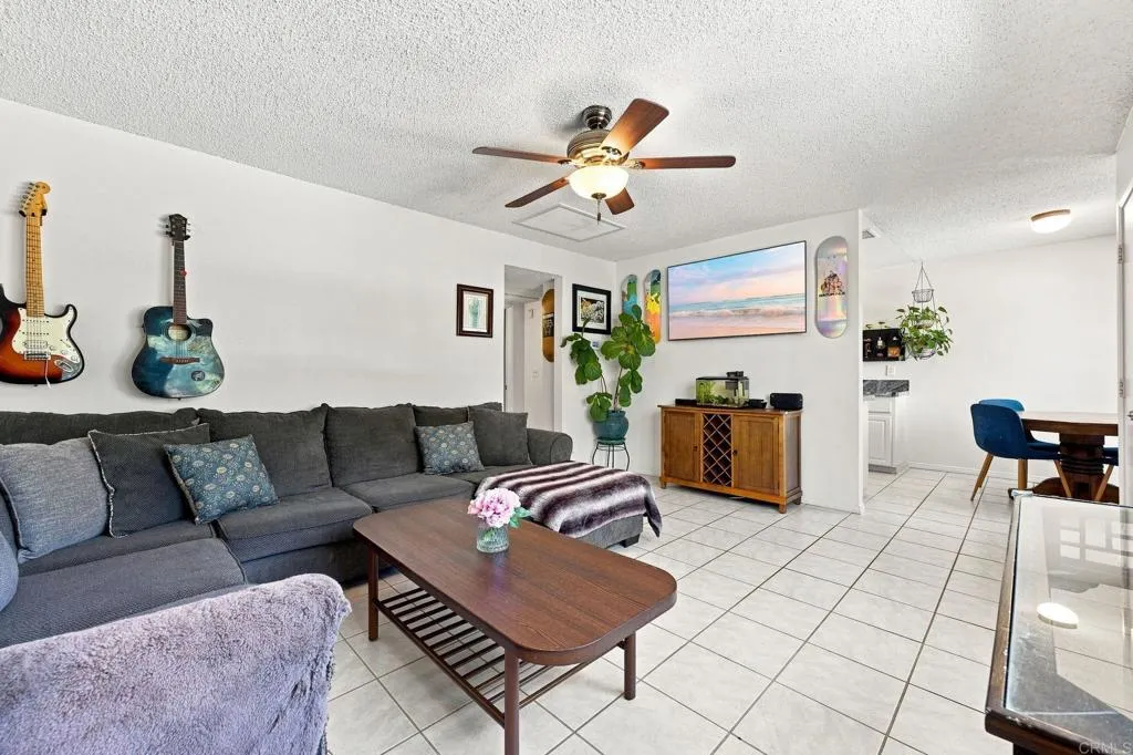 https://cdn.realtyfeed.com/cdn/127/307066204/53f0bd0263ef97dbba3ba25aa5f59806.webp