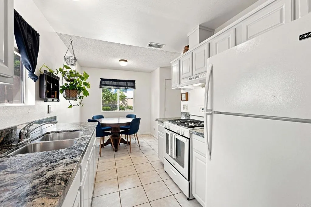 https://cdn.realtyfeed.com/cdn/127/307066204/77b08ac1644676a96833efa0eb14a677.webp