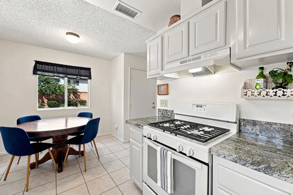 https://cdn.realtyfeed.com/cdn/127/307066204/c7ce366a4a8c389110a145c8f16e4e7a.webp