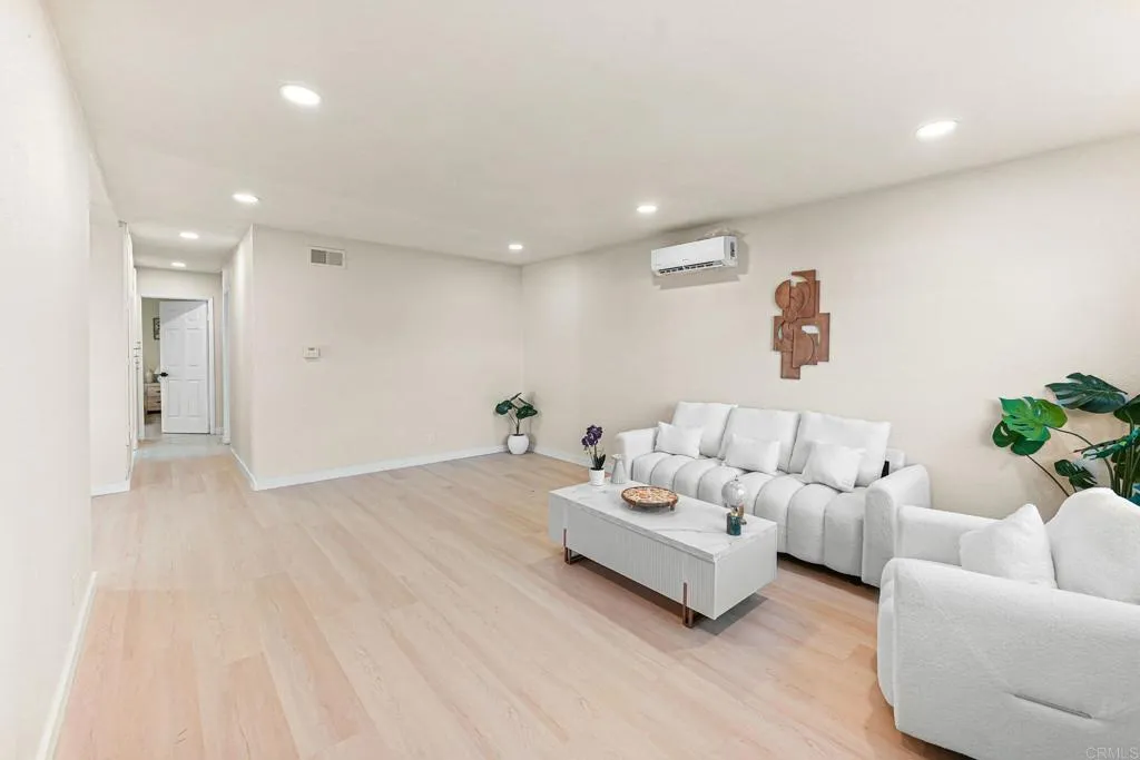 https://cdn.realtyfeed.com/cdn/127/307066271/3ad16a455a11bb3ff6e2c24daa4f3cb0.webp