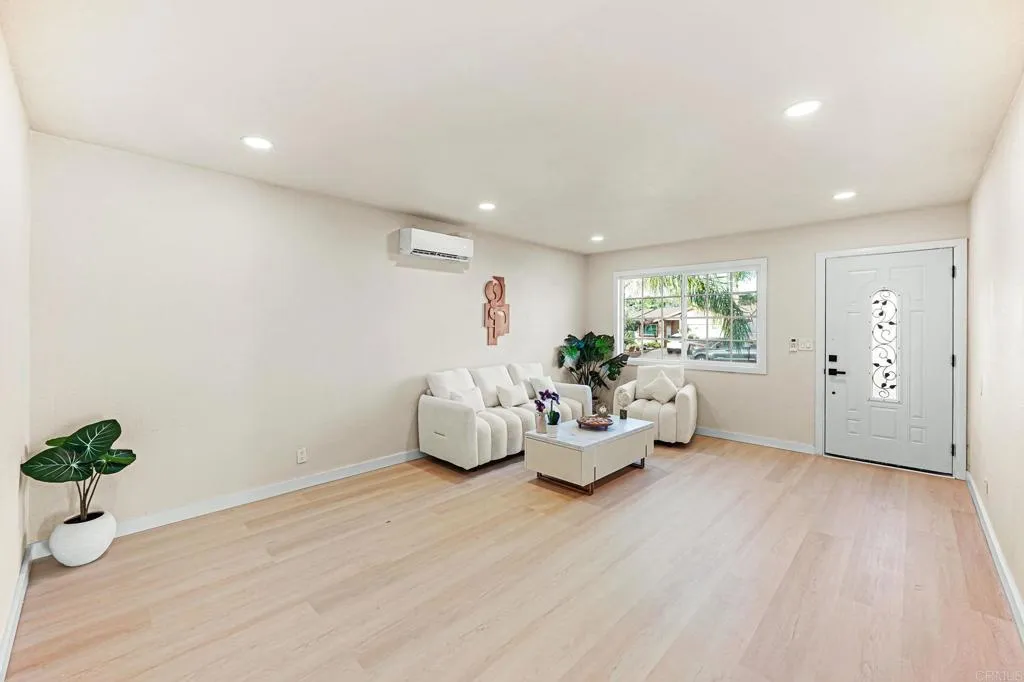 https://cdn.realtyfeed.com/cdn/127/307066271/d3ae969942ce9c437f3a2d2f4f8c2f95.webp