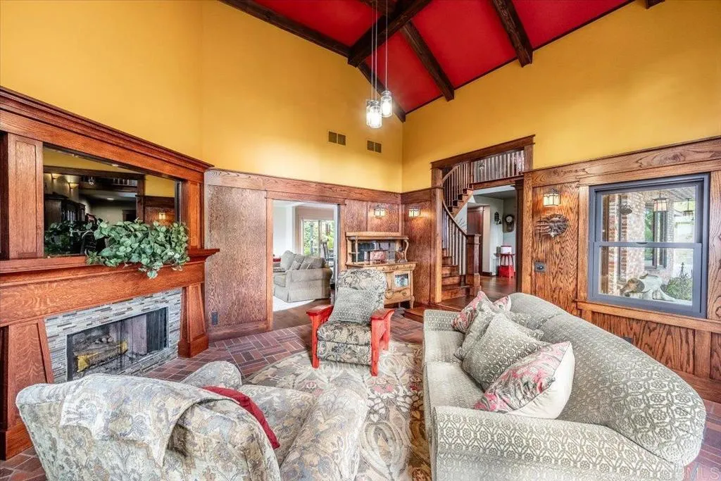 https://cdn.realtyfeed.com/cdn/127/307066324/9c7583fa86d1a4b190526ef1c899aca0.webp