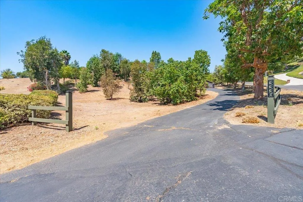 https://cdn.realtyfeed.com/cdn/127/307066324/a0fec677958cb9e313b6d9e0a1ba9171.webp