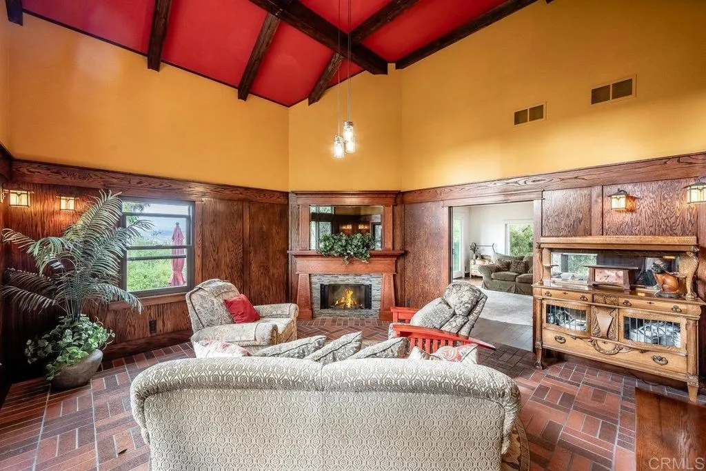 https://cdn.realtyfeed.com/cdn/127/307066324/c69022554595859857cc8f0d87bcfb64.webp