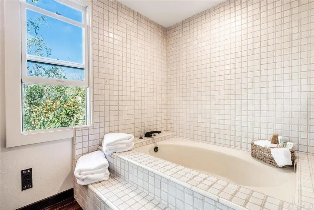 https://cdn.realtyfeed.com/cdn/127/307066324/ce6f175c6e748ca2f26cad46ed542fd3.webp