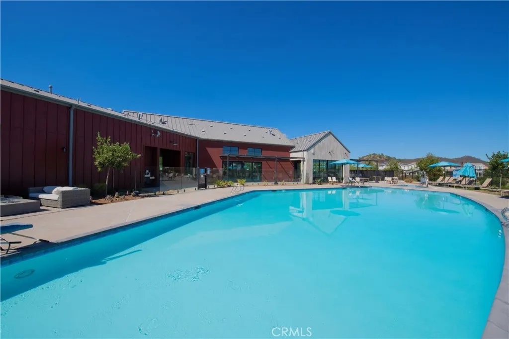 https://cdn.realtyfeed.com/cdn/127/307066358/a5258612965f924fbb41657b2a55d421.webp