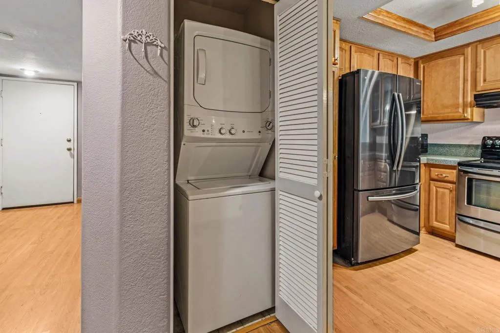 https://cdn.realtyfeed.com/cdn/127/307066363/586d17d3c5134bfa34ce0f90042dc5f3.webp