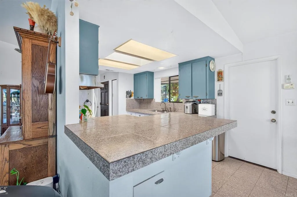 https://cdn.realtyfeed.com/cdn/127/307066454/25bc9bc20517d23e12b1a918df542a67.webp