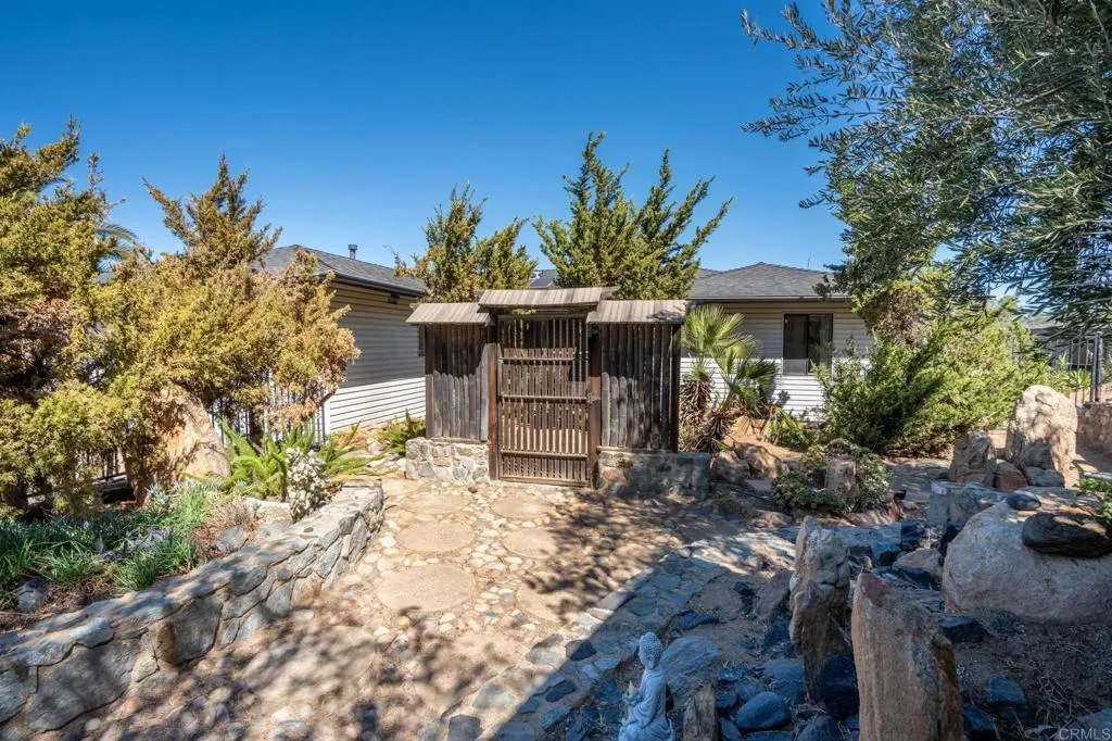 https://cdn.realtyfeed.com/cdn/127/307066454/bb72813a52db21d3c47eb0690f4b5dd2.webp