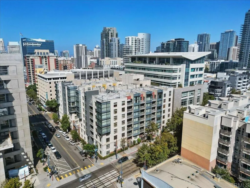 https://cdn.realtyfeed.com/cdn/127/307066512/801dd5064eb58def0a0e2f7836f86d5c.webp