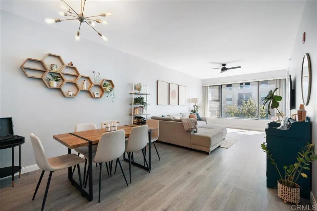 https://cdn.realtyfeed.com/cdn/127/307066512/99aaad84683303ee2b9f89182a54eb9b.webp