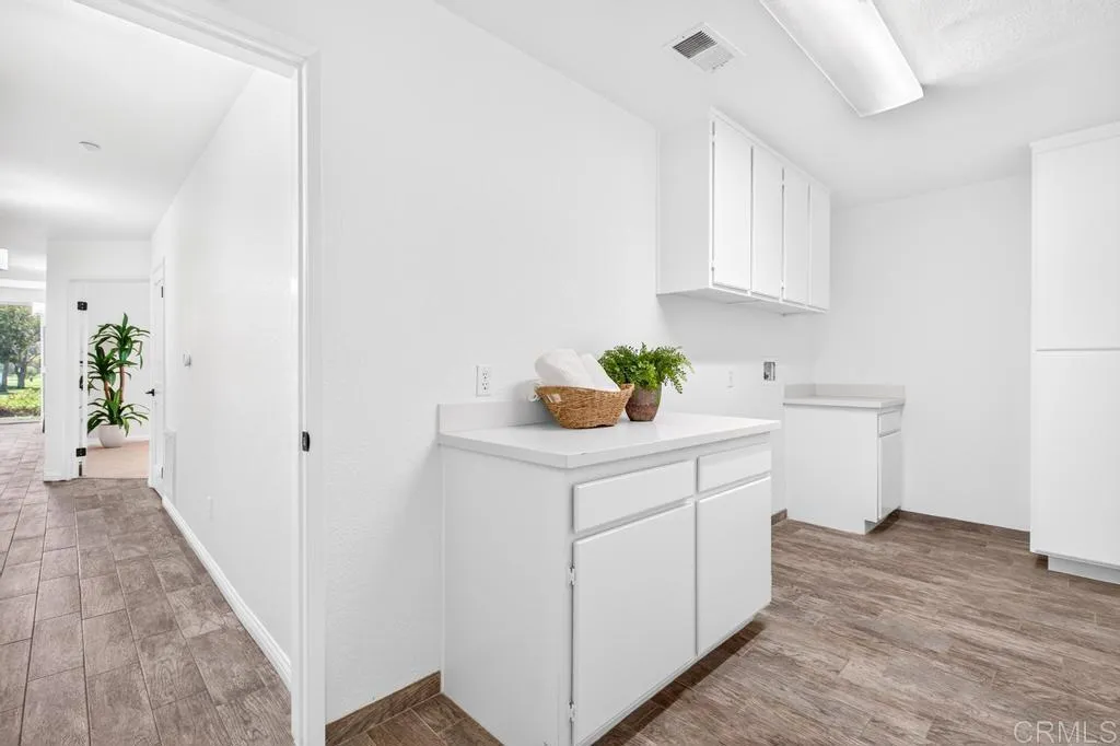 https://cdn.realtyfeed.com/cdn/127/307066514/c82cca8e16ccdbdd7a512afed89ae36b.webp