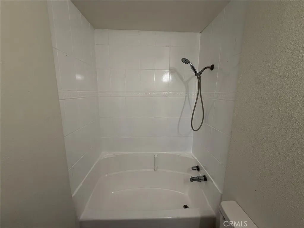 https://cdn.realtyfeed.com/cdn/127/307066518/d1e06afbc4d8945a55e13f7b8d586395.webp