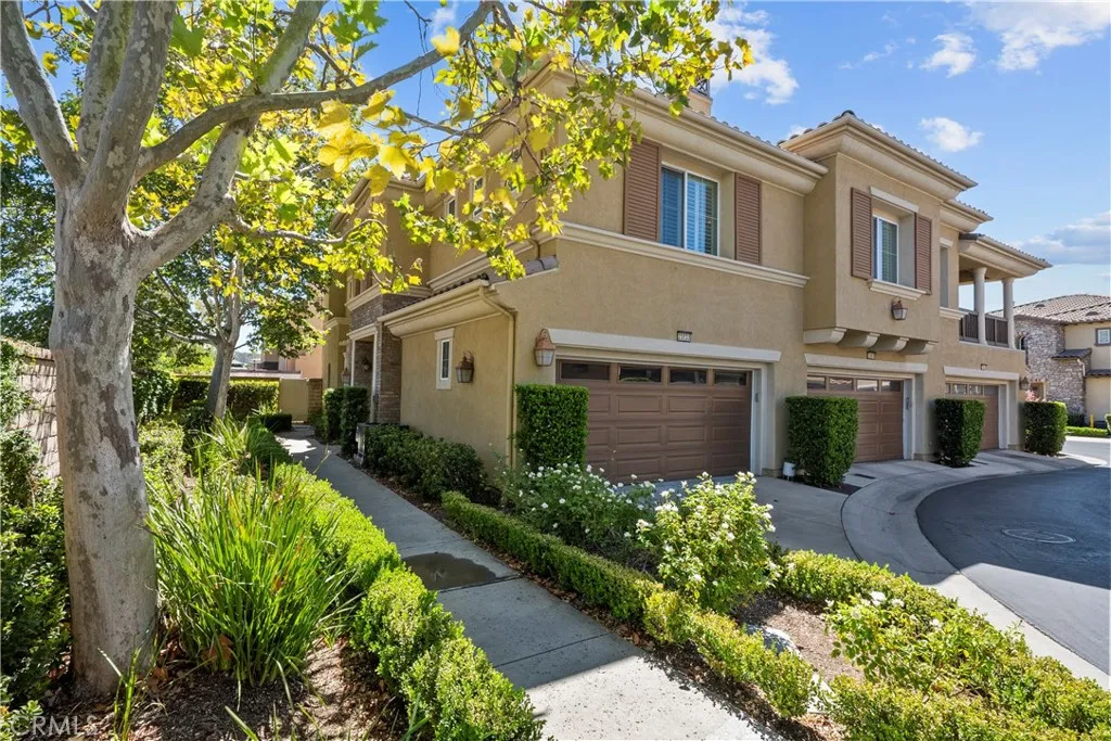 Valencia, CA 91354