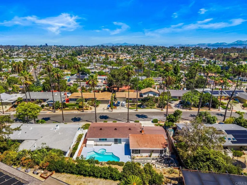 https://cdn.realtyfeed.com/cdn/127/307066598/161eb543296f7e5edad071a0db9222a2.webp