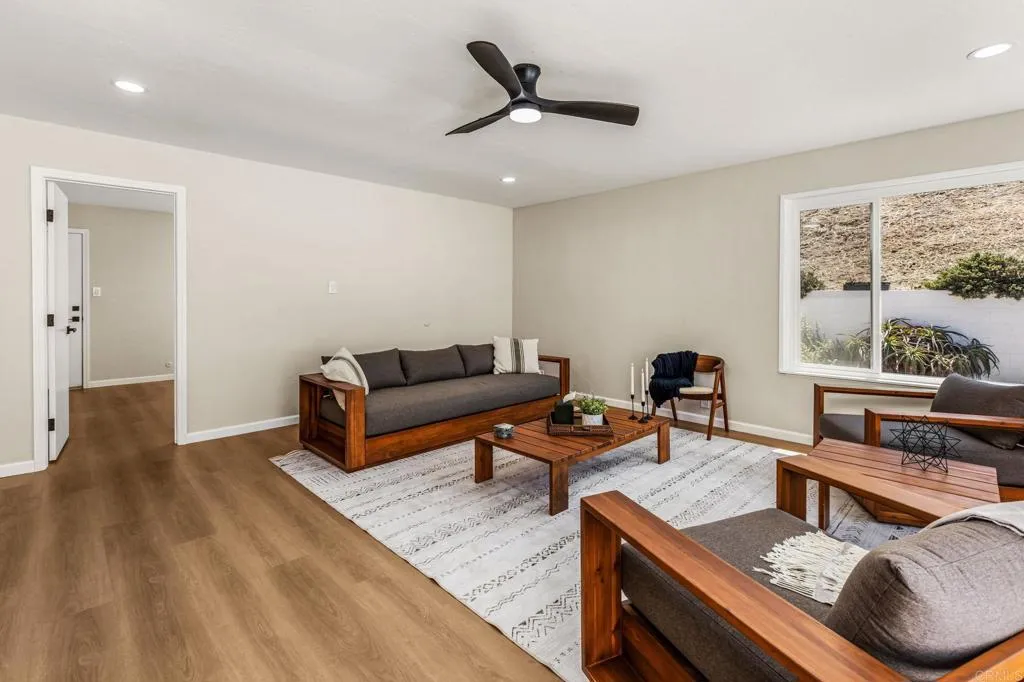 https://cdn.realtyfeed.com/cdn/127/307066598/200367400a71bef13aa4b09a377bc233.webp