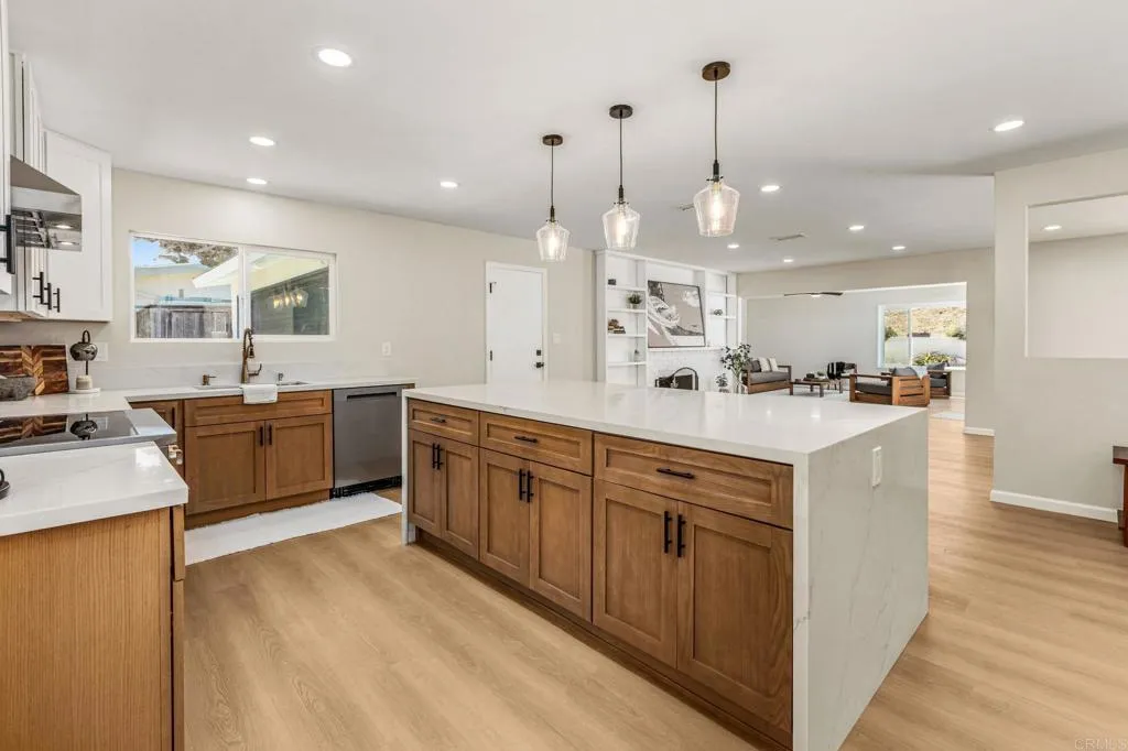 https://cdn.realtyfeed.com/cdn/127/307066598/33aaf0babf3955760d814e6b80fd7994.webp