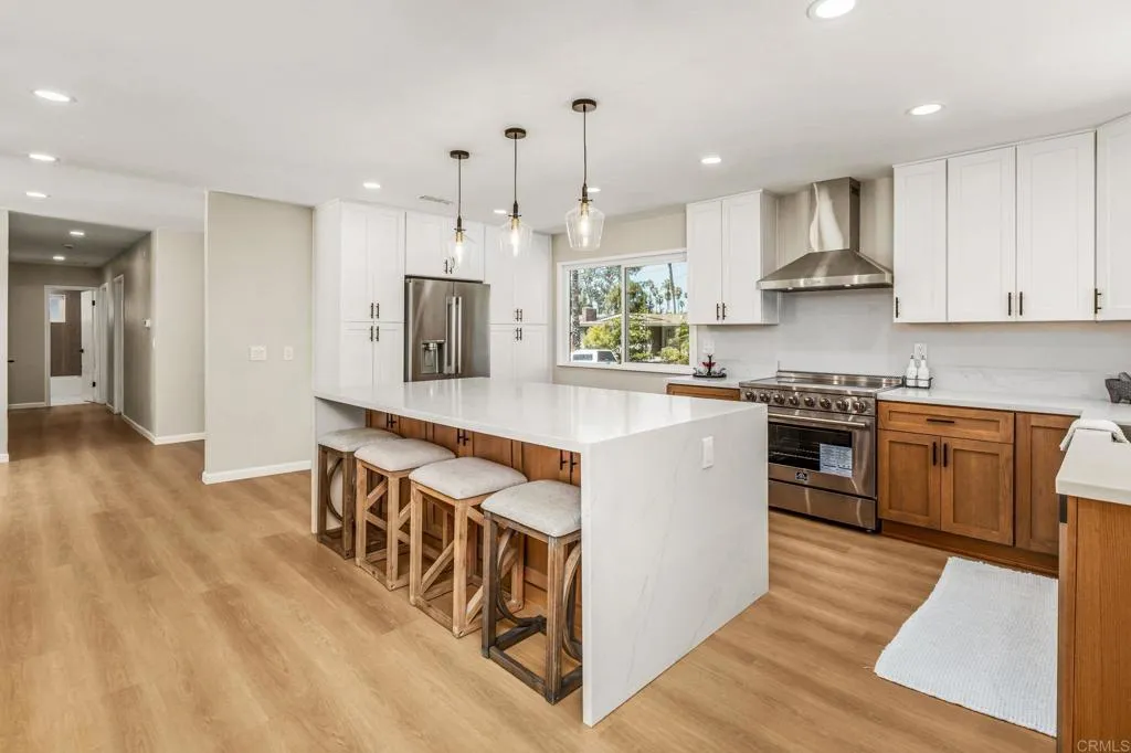 https://cdn.realtyfeed.com/cdn/127/307066598/8c9aa01dea26f9ee6160ff9b6270dbc3.webp